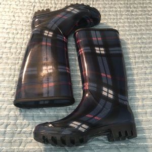 Dirty Laundry rain boots